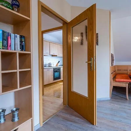 Semesterbostad Helle & Geraeumige Fewo Mit Sued-Balkon Im Elbtal