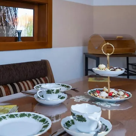 Helle & Geraeumige Fewo Mit Sued-Balkon Im Elbtal Semesterbostad *