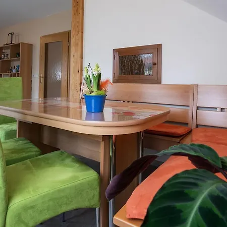 Semesterbostad Helle & Geraeumige Fewo Mit Sued-Balkon Im Elbtal *